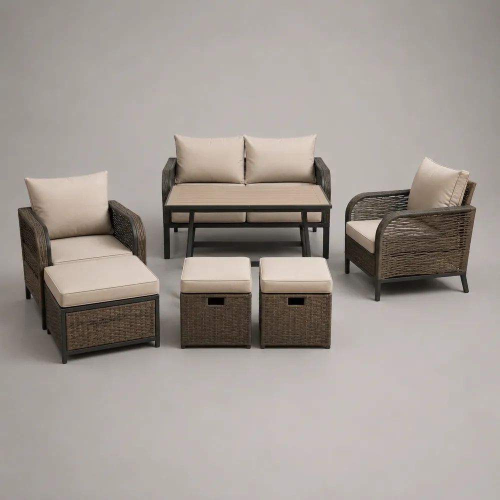 Set salotto da giardino 7 pezzi in rattan PE tortora con cuscini beige, divano 134 x 72 x 78 cm e tavolo 118 x 65 x 67 cm