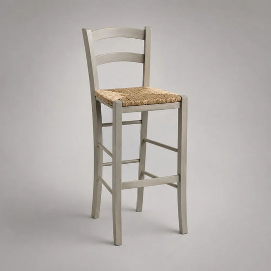 Sgabello da bar con schienale in legno massello e seduta in giunco intrecciato, grigio chiaro/naturale, 43 x 47 x 105 cm, altezza seduta 75 cm